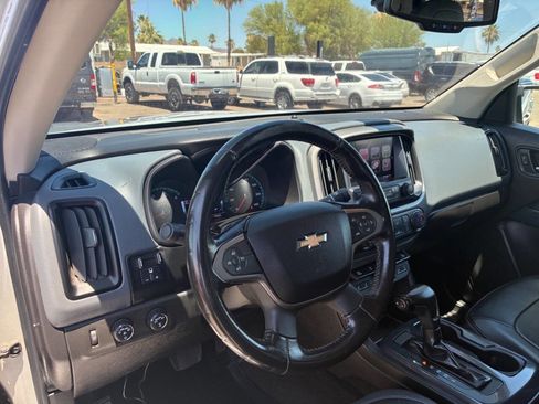 Used 2017 Chevrolet Colorado Z71 AWD/4WD image 16