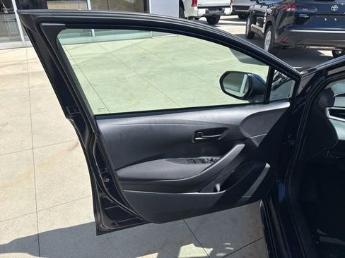 Used 2025 Toyota Corolla LE FWD image 20