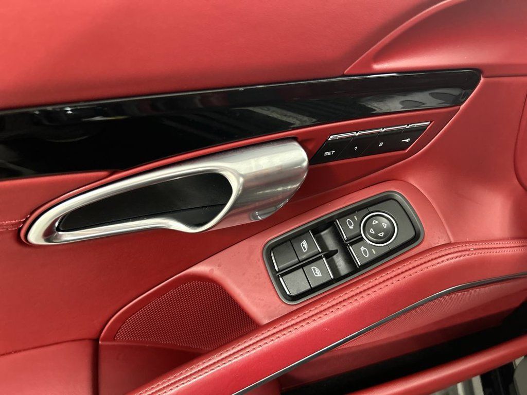 Used 2021 Porsche 718 Cayman GTS RWD image 11