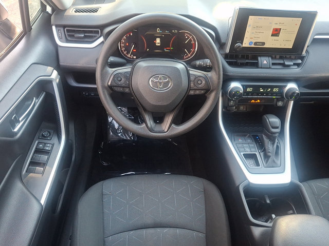 Used 2025 Toyota RAV4 XLE AWD/4WD image 12
