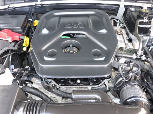 Used 2023 Jeep Wrangler Sahara image 42