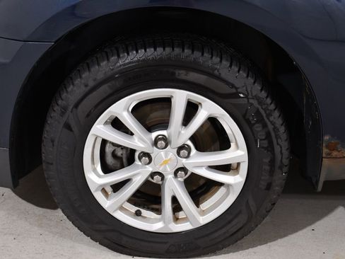 Used 2017 Chevrolet Equinox LT w/ Convenience Package AWD/4WD image 24
