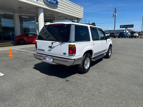 Used 1997 Ford Explorer XLT AWD/4WD image 2