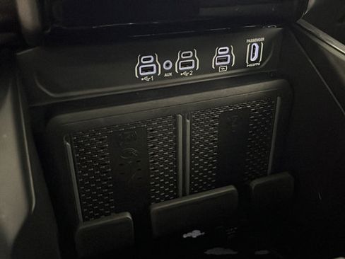 Used 2025 RAM 1500 Laramie w/ Night Edition AWD/4WD image 46