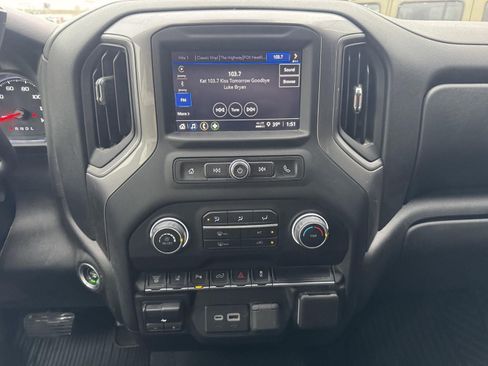 Used 2024 Chevrolet Silverado 2500 Custom w/ Custom Value Package image 21