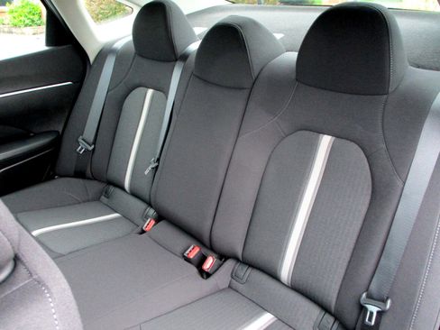 Used 2022 Hyundai Sonata SE w/ Cargo Package image 55