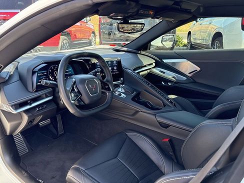 Used 2023 Chevrolet Corvette Stingray Preferred Cpe w/ Z51 Performance Package RWD image 2