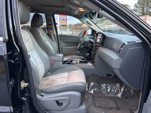 Used 2006 Jeep Grand Cherokee Overland w/ Skid Plate Group image 11