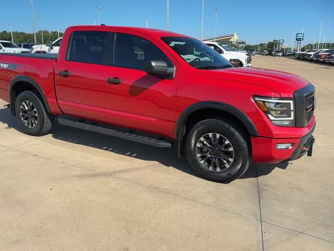 Used 2022 Nissan Titan PRO-4X w/ Pro-4x Utility Package image 9