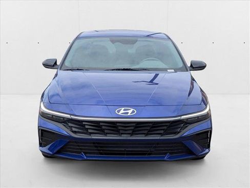New 2025 Hyundai Elantra Sport image 6
