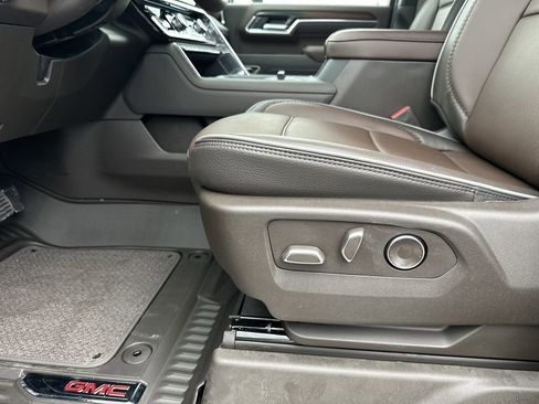 New 2026 GMC Sierra 2500 Denali w/ Denali Reserve Package image 15