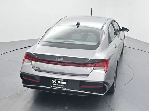 Used 2025 Hyundai Elantra SEL FWD image 56