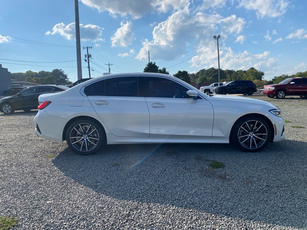 Used 2019 BMW 330i Sedan RWD image 2