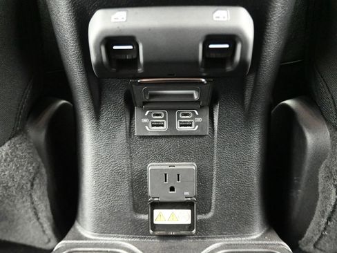 Used 2023 Jeep Gladiator Sport image 36