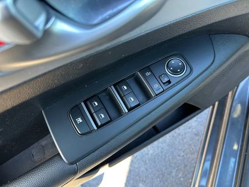 Used 2024 Kia Forte LXS image 19