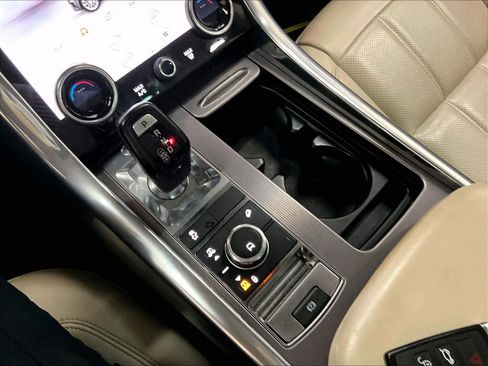 Used 2019 Land Rover Range Rover Sport HSE AWD/4WD image 35