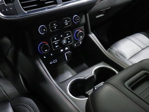 Used 2022 Chevrolet Tahoe RST w/ Sport Performance Package image 32