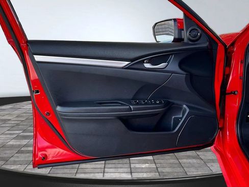 Used 2019 Honda Civic Sport image 17