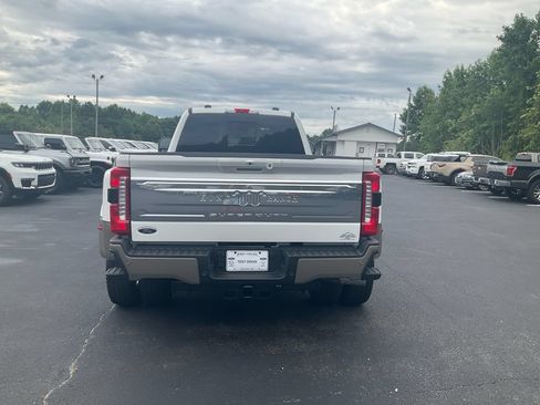 New 2026 Ford F350 King Ranch w/ FX4 Off-Road Package AWD/4WD image 6