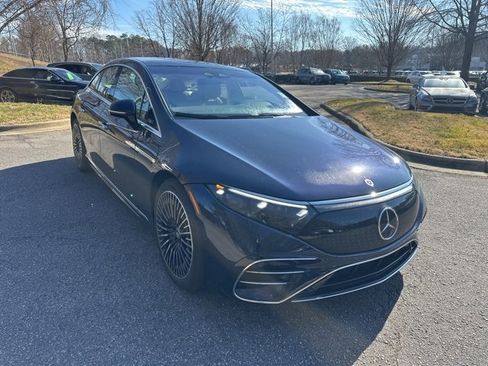 Certified 2022 Mercedes-Benz EQS 580 4MATIC Sedan image 3