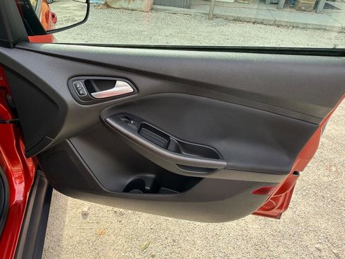 Used 2018 Ford Focus SEL image 15