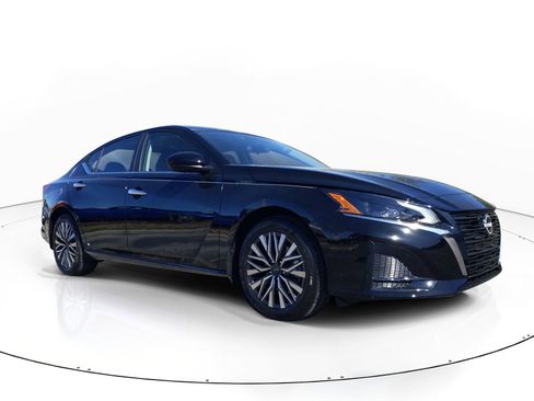 New 2025 Nissan Altima 2.5 SV w/ SV Premium Package image 2