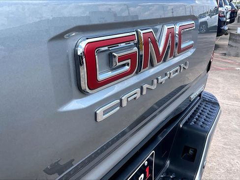 Used 2024 GMC Canyon Elevation w/ Elevation Premium Package RWD image 31