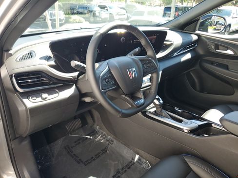 Used 2024 Buick Envista Sport Touring w/ Convenience I Package FWD image 22