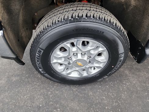 Used 2021 Chevrolet Silverado 2500 LT w/ All Star Edition image 35