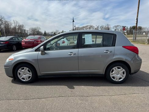 Used 2011 Nissan Versa 1.8 S image 8