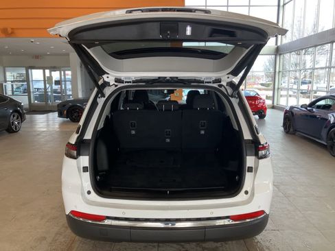 Used 2023 Jeep Grand Cherokee Laredo w/ Luxury Tech Group I image 25