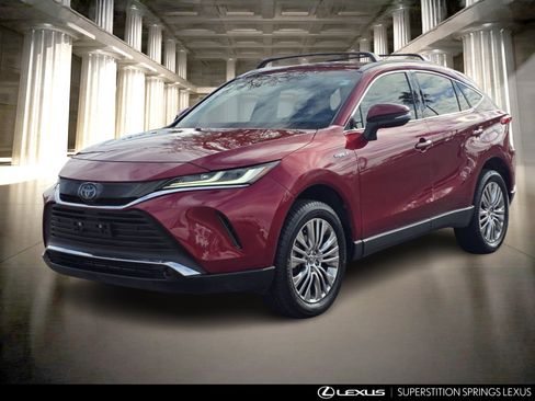 Used 2021 Toyota Venza XLE image 9