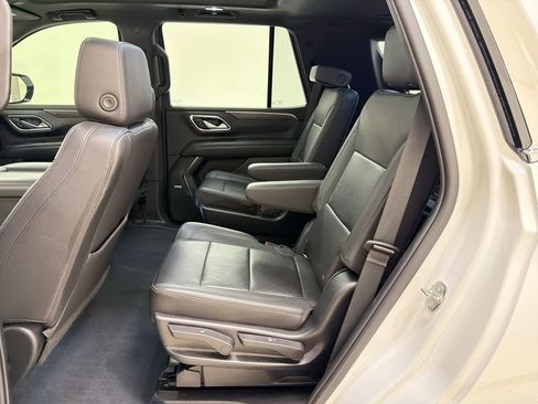 Used 2022 Chevrolet Tahoe LT w/ Luxury Package image 15