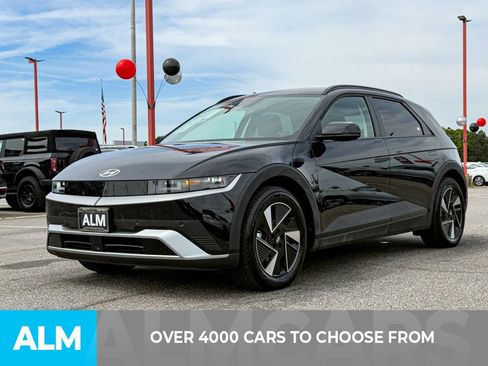 Used 2025 Hyundai Ioniq 5 SEL image 2