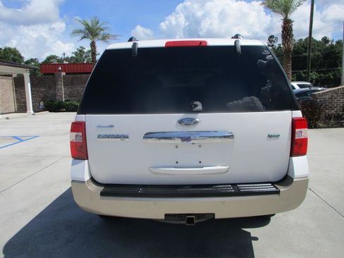 Used 2013 Ford Expedition XLT RWD image 12