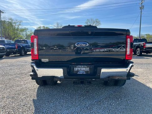 Used 2024 Ford F350 Lariat w/ FX4 Off-Road Package image 7