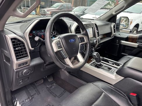 Used 2018 Ford F150 Lariat w/ Equipment Group 502A Luxury image 16