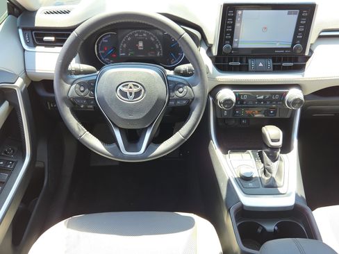 Used 2019 Toyota RAV4 Limited w/ Limited Grade Weather Package AWD/4WD image 12