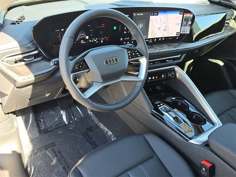 New 2025 Audi Q5 Premium image 16