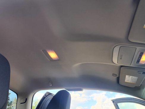 Used 2022 Chevrolet Colorado LT w/ Fleet Safety Package image 25