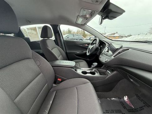 Used 2024 Chevrolet Malibu LT w/ Sport Edition image 17