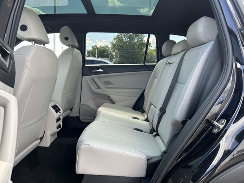 Certified 2024 Volkswagen Tiguan SE R-Line AWD/4WD image 18