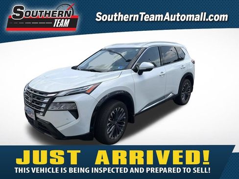 Certified 2024 Nissan Rogue Platinum AWD/4WD image 1