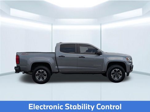 Used 2021 Chevrolet Colorado Z71 w/ Safety Package AWD/4WD image 8