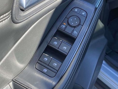 Used 2023 Nissan Rogue SV w/ SV Premium Package image 22