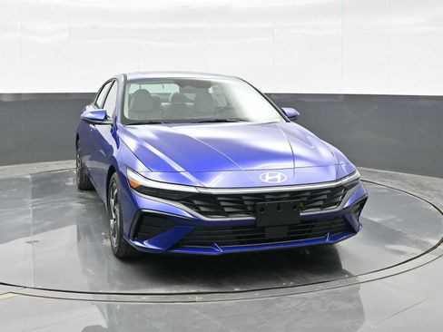 New 2026 Hyundai Elantra Limited image 2