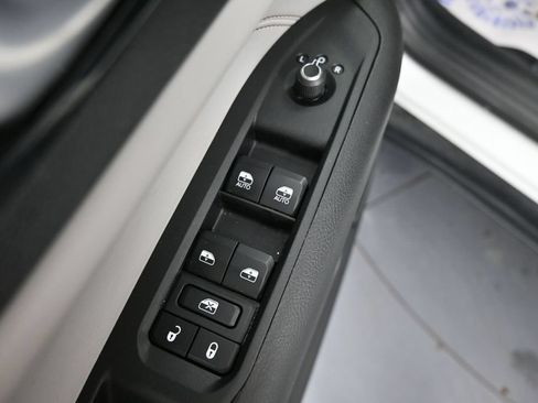 Used 2025 Jeep Compass Limited AWD/4WD image 28