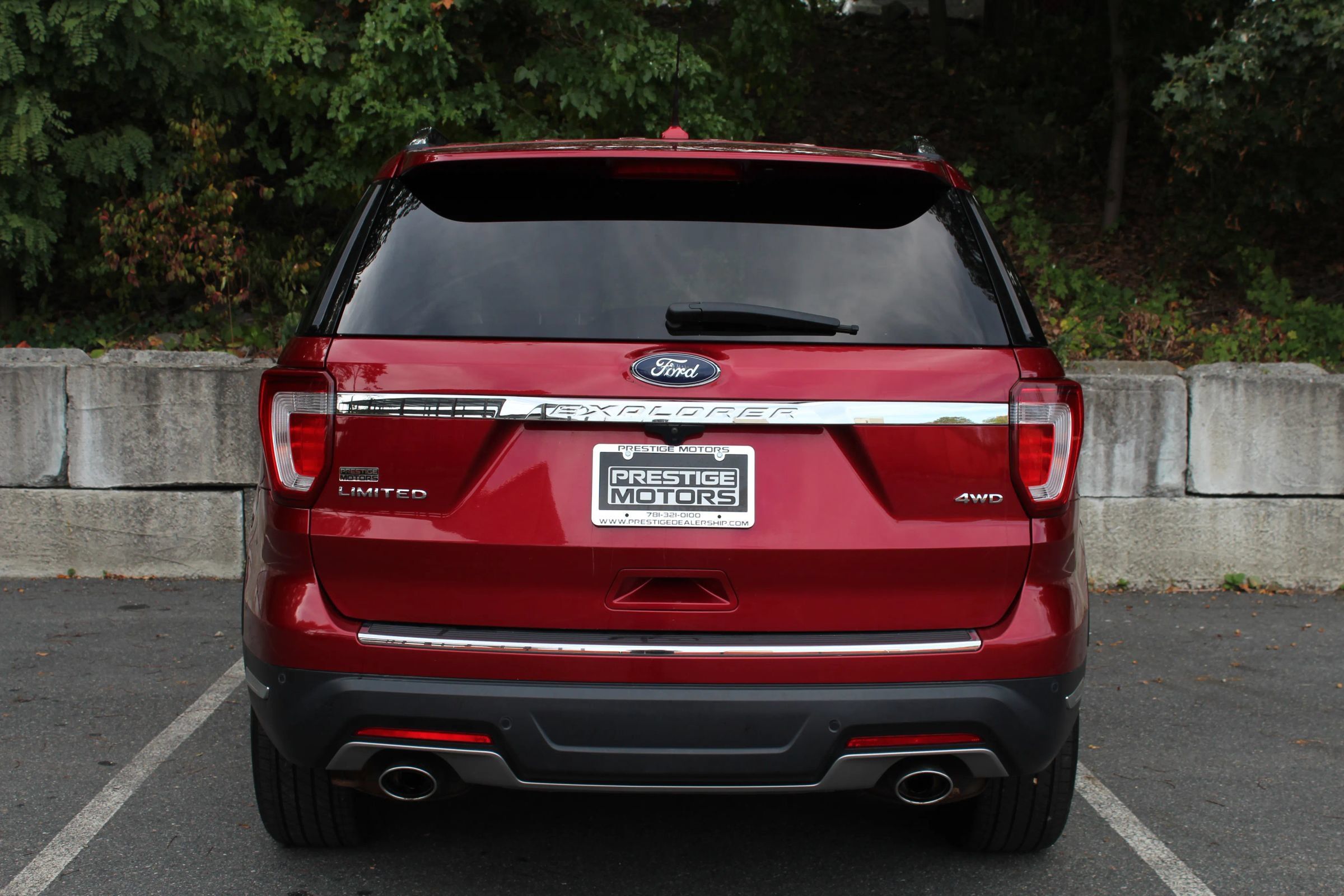 Used 2018 Ford Explorer Limited w/ Equipment Group 301A AWD/4WD image 8