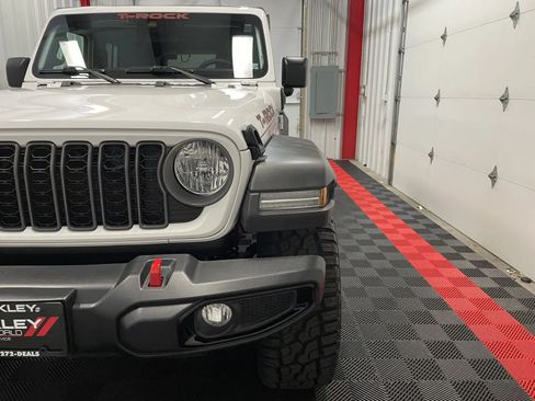 Used 2025 Jeep Wrangler Unlimited Sport S 4xe AWD/4WD image 11