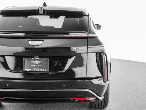 Used 2024 Cadillac Lyriq Sport AWD/4WD image 50